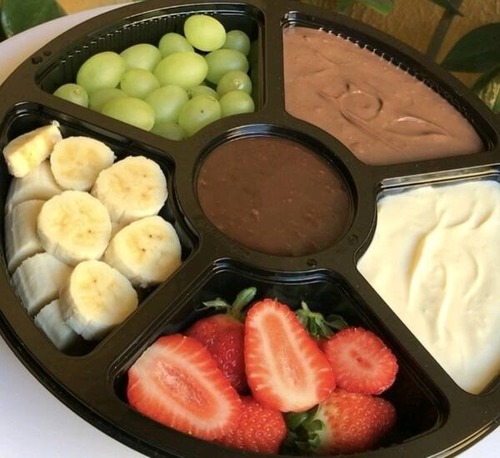 Fondue Divino Gelato com frutas e cremes